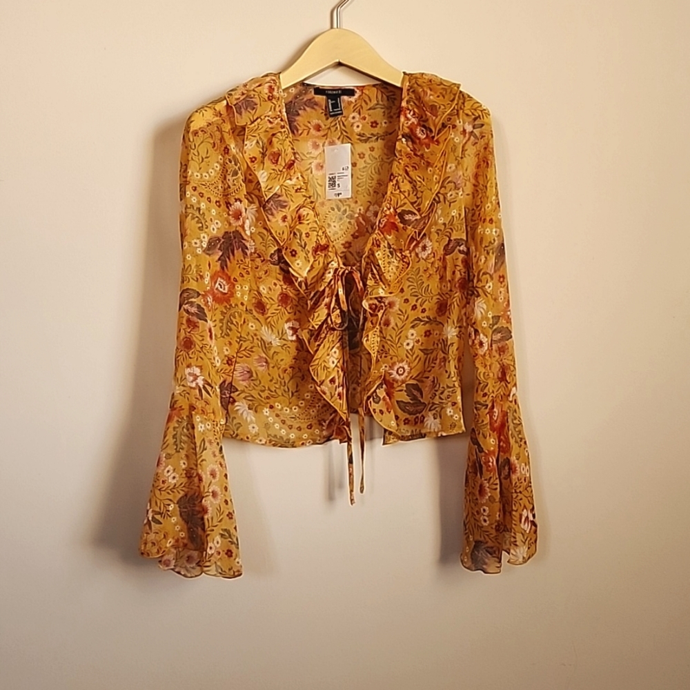 NWT Forever21 bell sleeve blouse